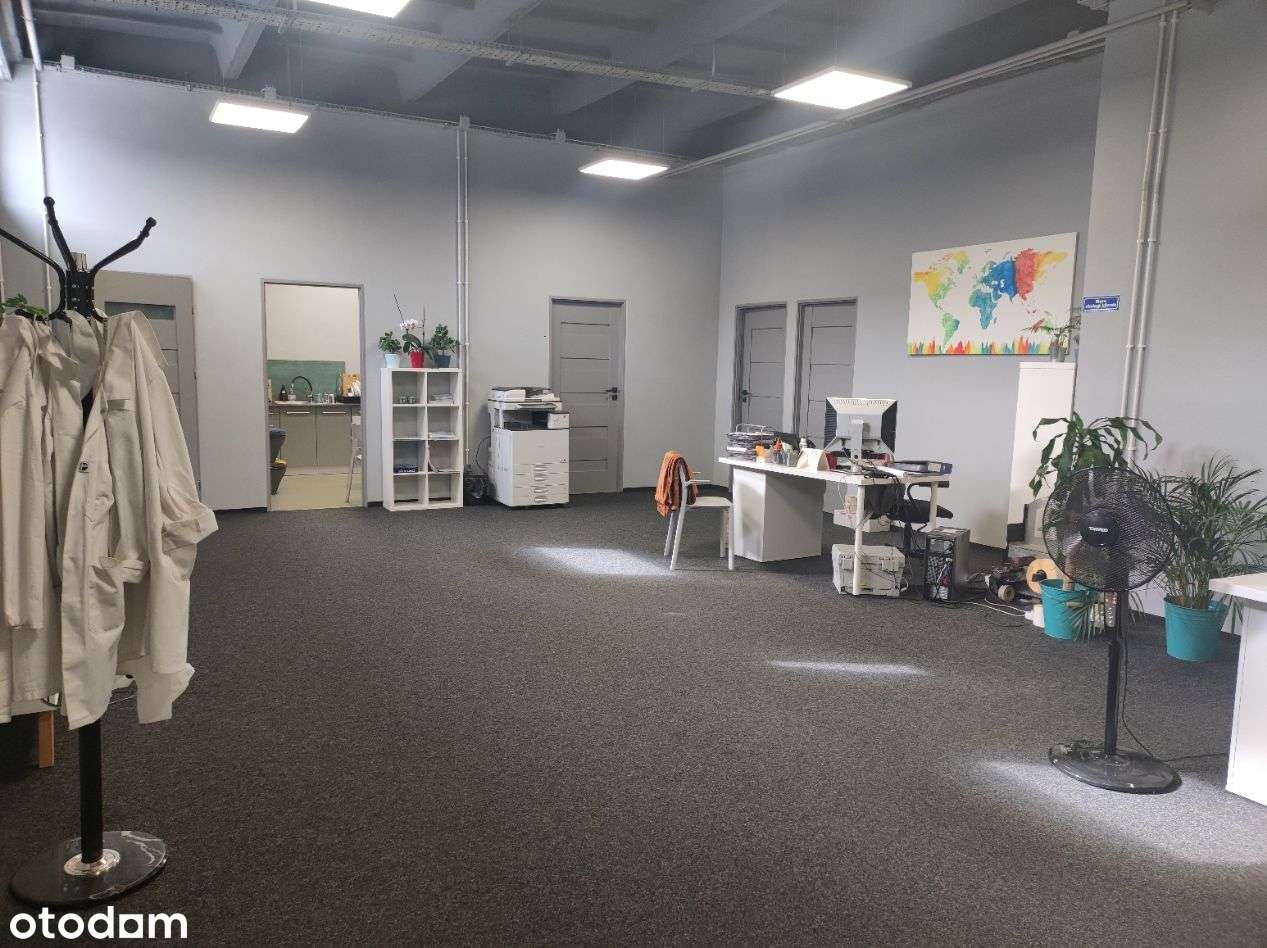 Działka 3778 m2 z halą 1109 m2-1