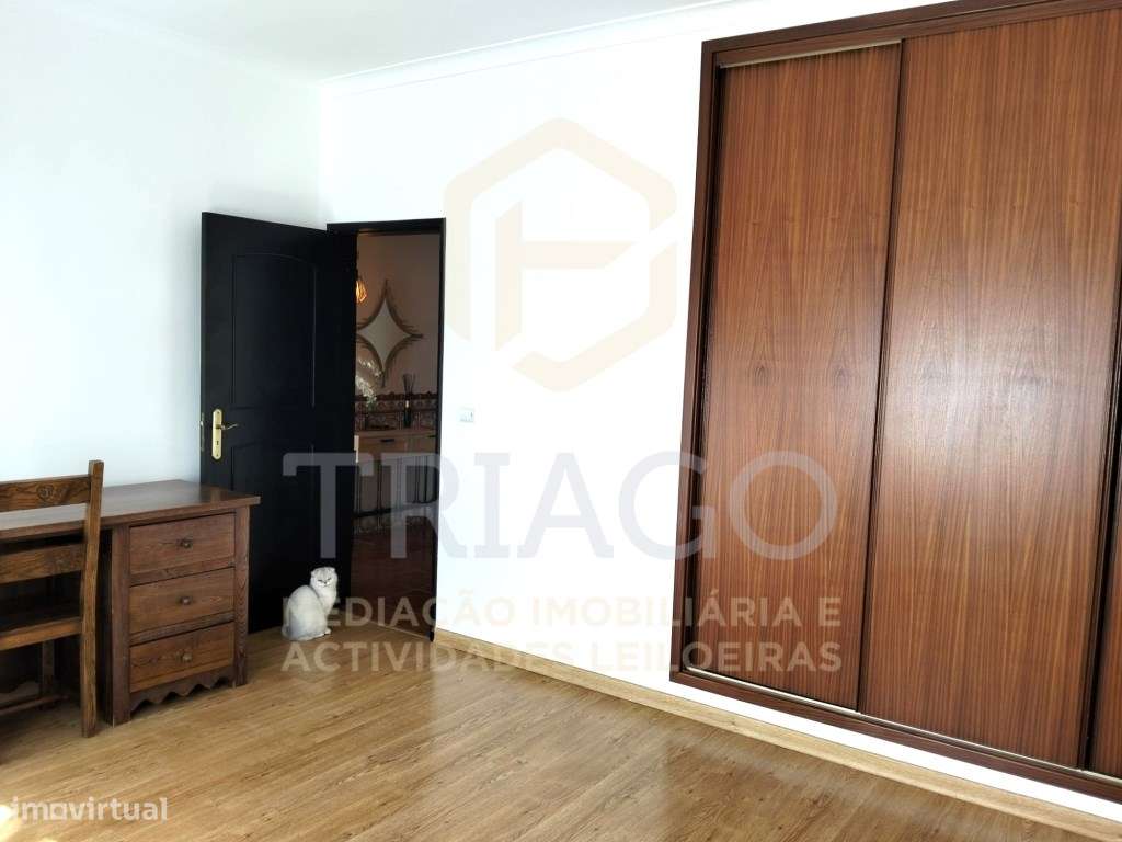 Apartamento T3 com Varanda e 2 Marquises com Excelente área - Exclu...-14