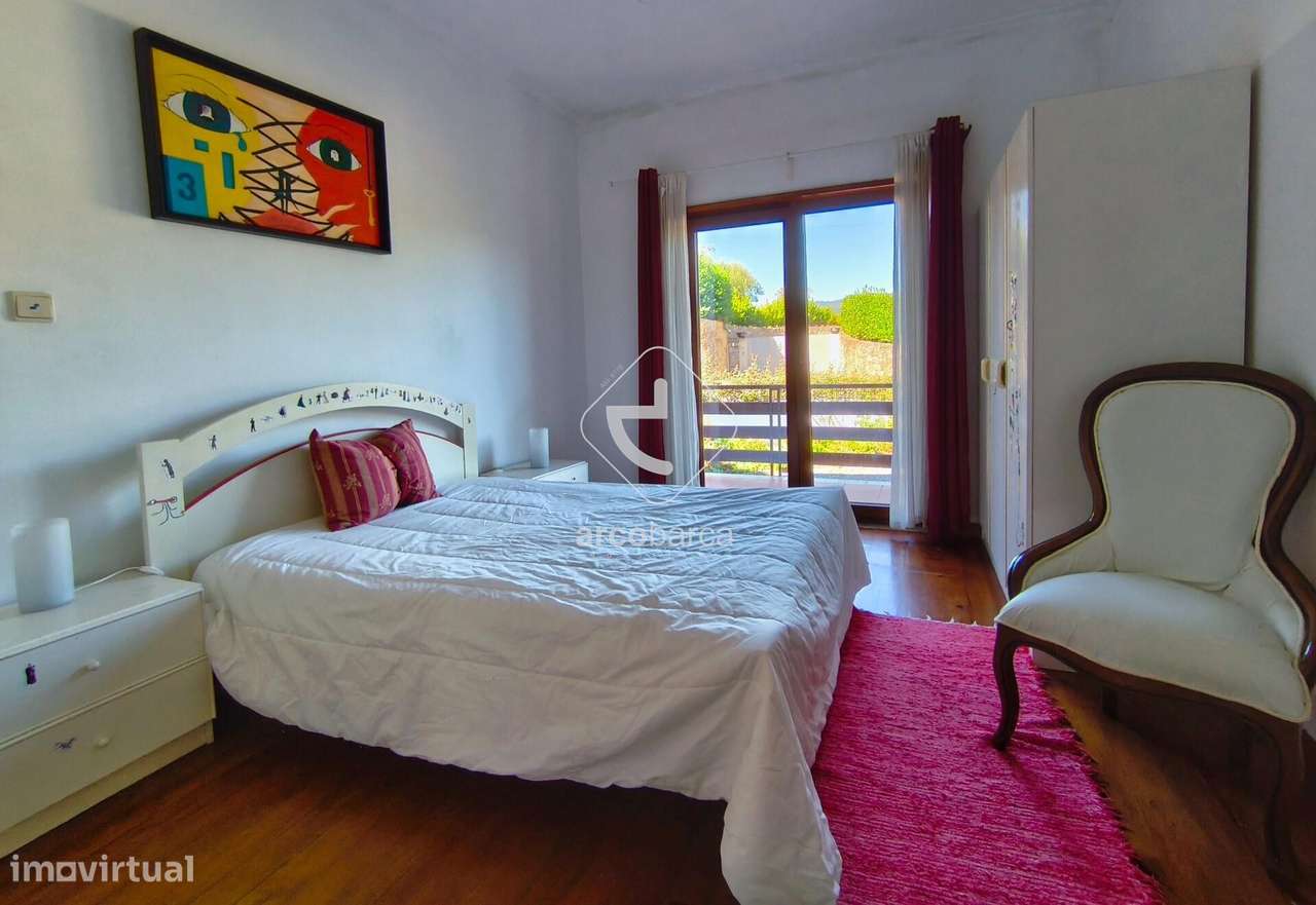 Moradia T3 terreno de 1.500 m2, apartº T1 independente e licença de AL-17