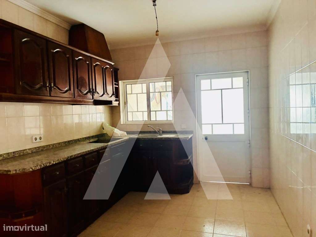 Moradia T4 com amplo pátio e garagem em Aveiro - Grande imagem: 5/13