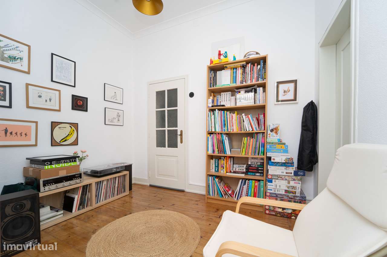 Apartamento T5 para venda na Rua Trindade Coelho Coimbra-7