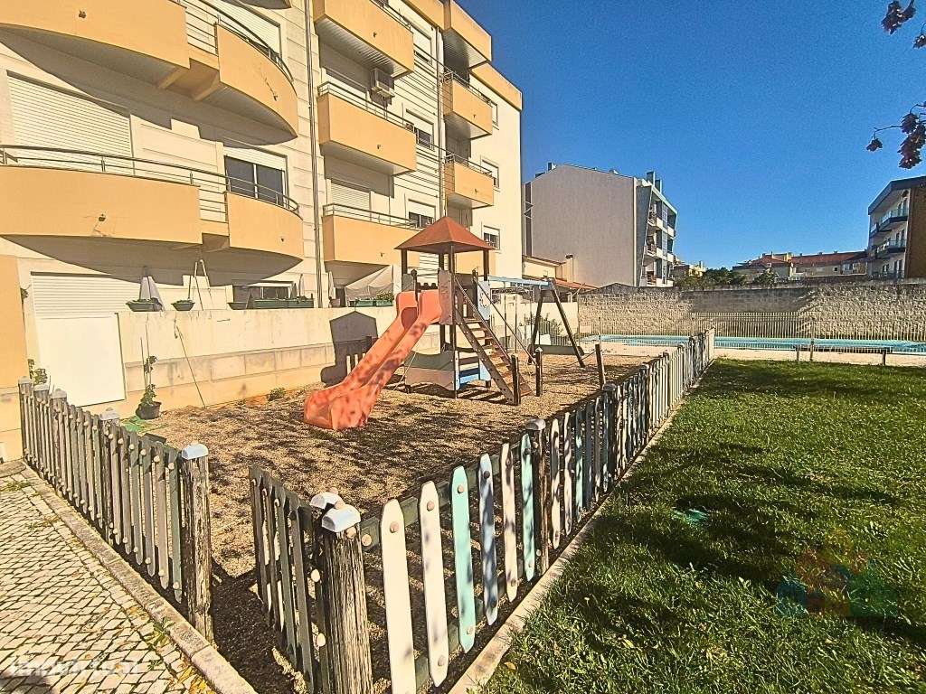Apartamento T2+1 em condomínio fechado no Entroncamento-19