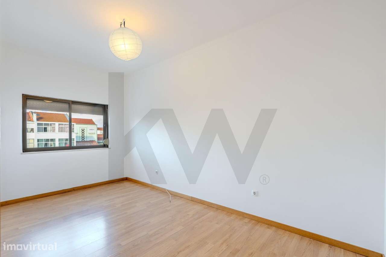 Apartamento T2 Luminoso com Marquise para Venda na Baixa da Banheira, - Grande imagem: 4/26
