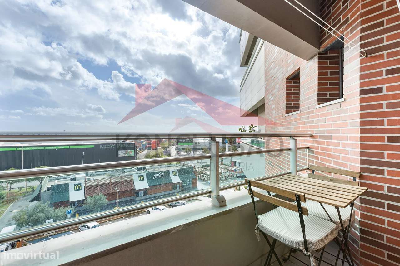 ** Excelente T3 Remodelado na Malvarosa com Garagem para 3 Viaturas...-21