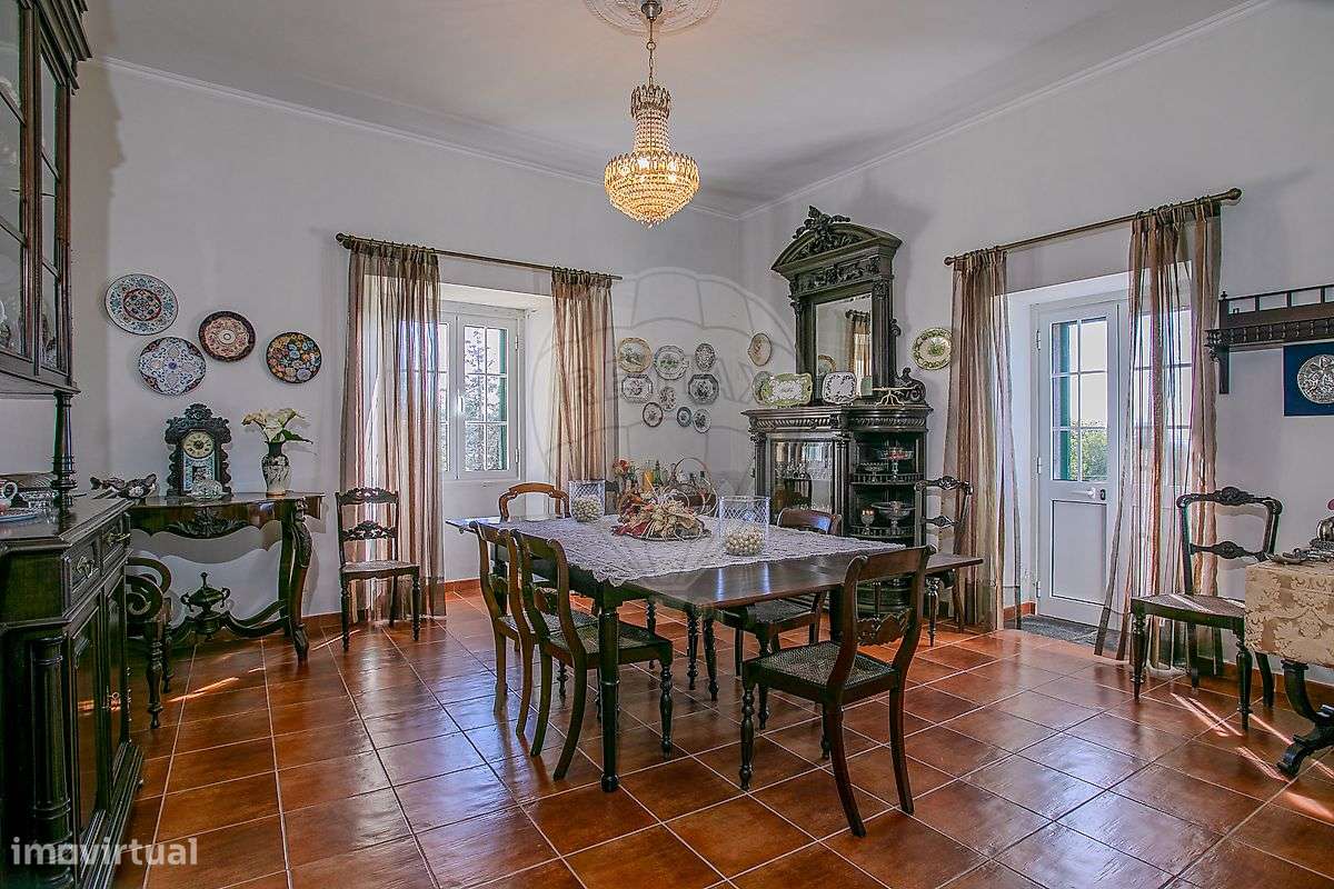 Moradia T6 para venda-9