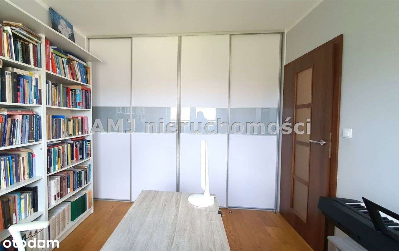 Funkcjonalny, wolnostojący dom w Milejowicach-19