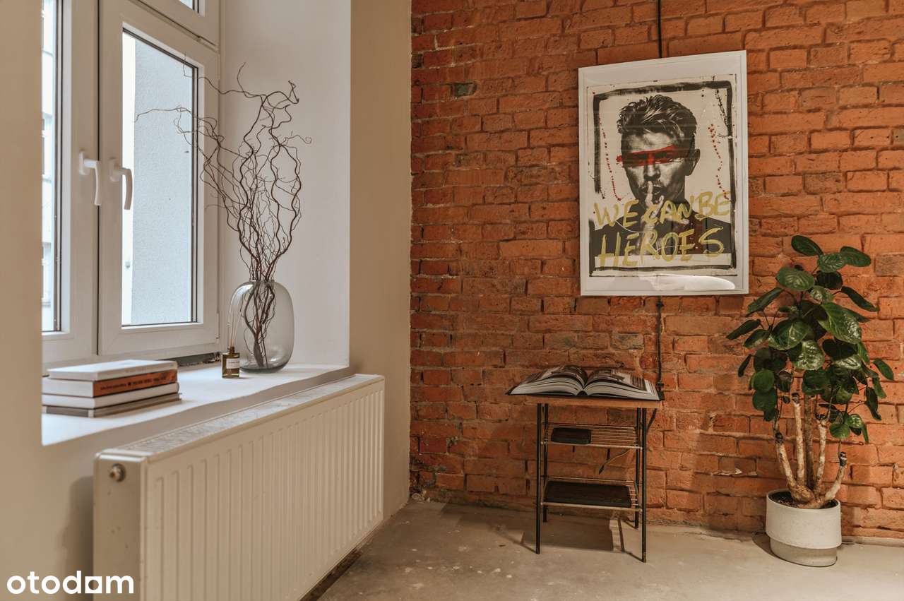 Dwupoziomowa przestrzeń w zrewitalizowanej kamienicy na Kamionku-2