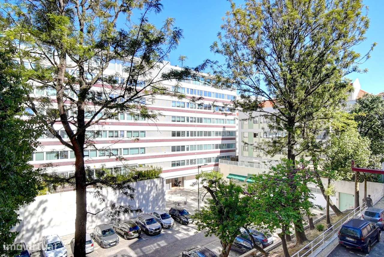 Apartamento T1+1 junto ao Jardim da Estrela – Lisboa-15