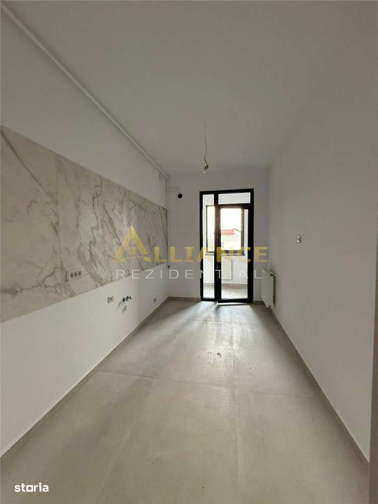 3 Camere gata de mutare, Grand Arena-4