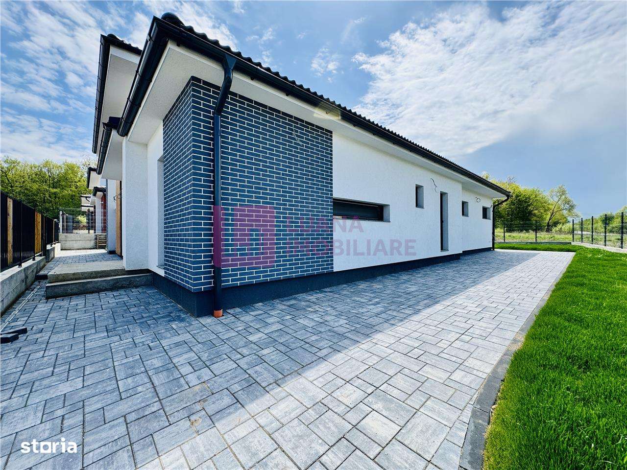 Casa pe un singur nivel | de lux | teren 591 mp | panouri solare | vid - Imagine principală: 2/16