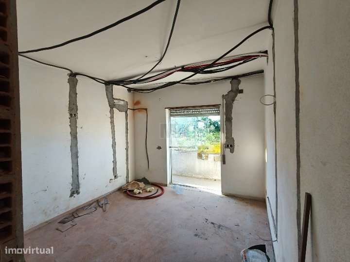 T3 com Garagem em Santa Clara-11