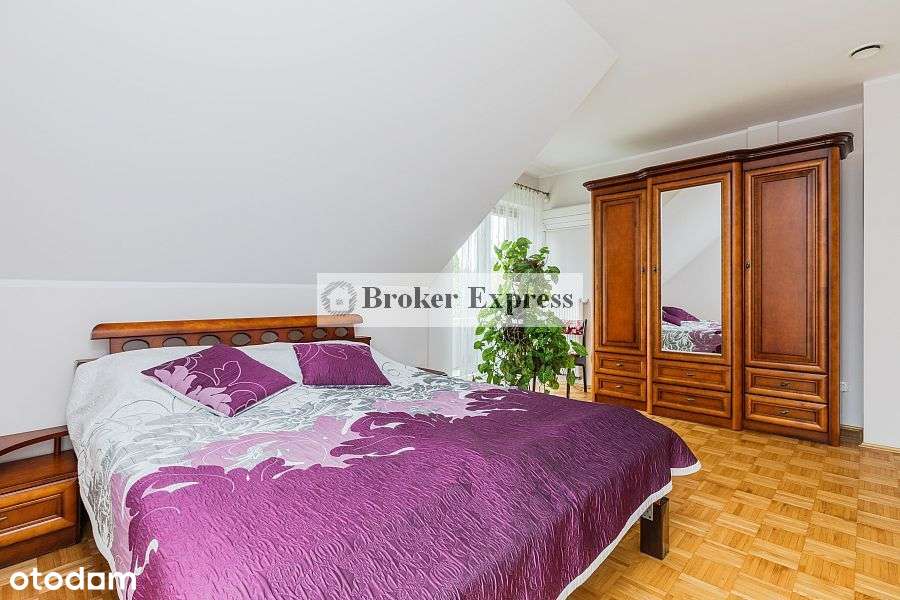 Wolnostojący dom na dużej działce!-5