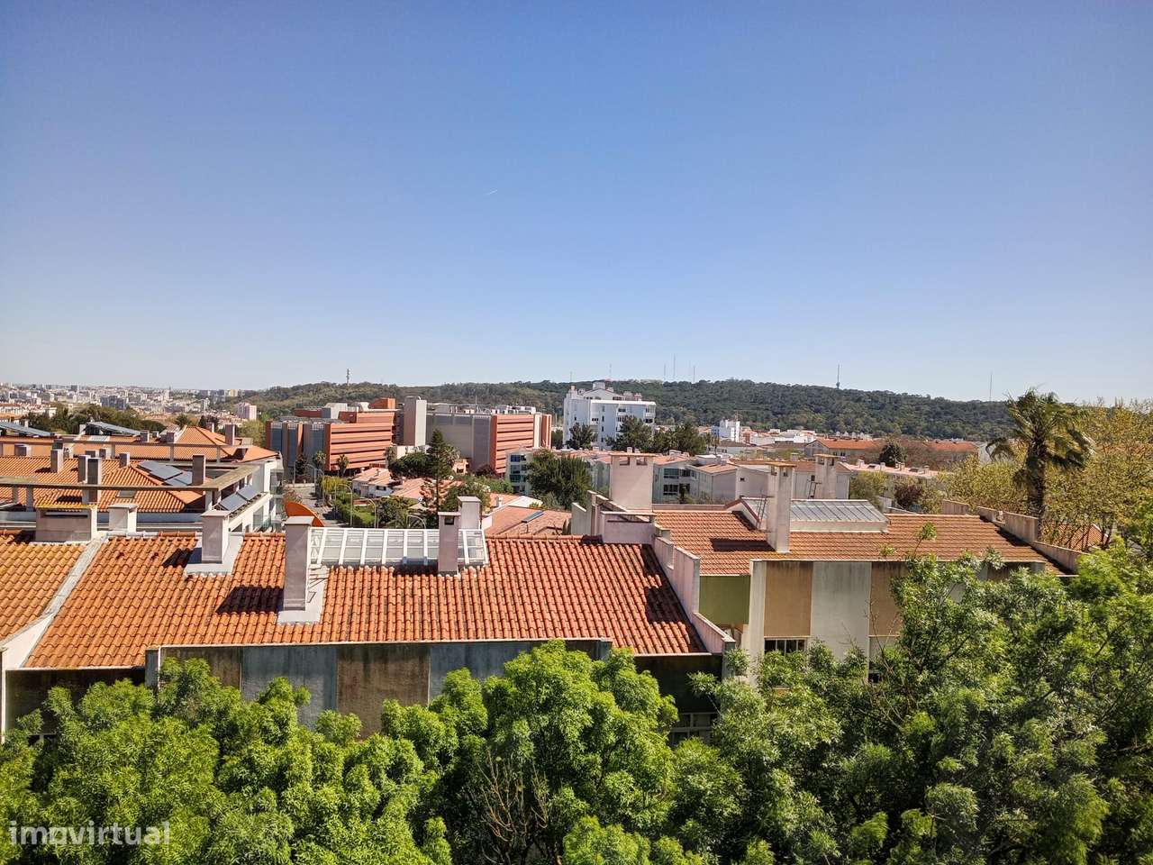 T2 Quinta Grande C/vista Desafogada para Monsanto-13