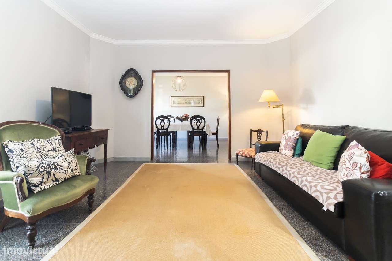 Moradia T5 isolada, Garagem , Quinta Charnequinha-32