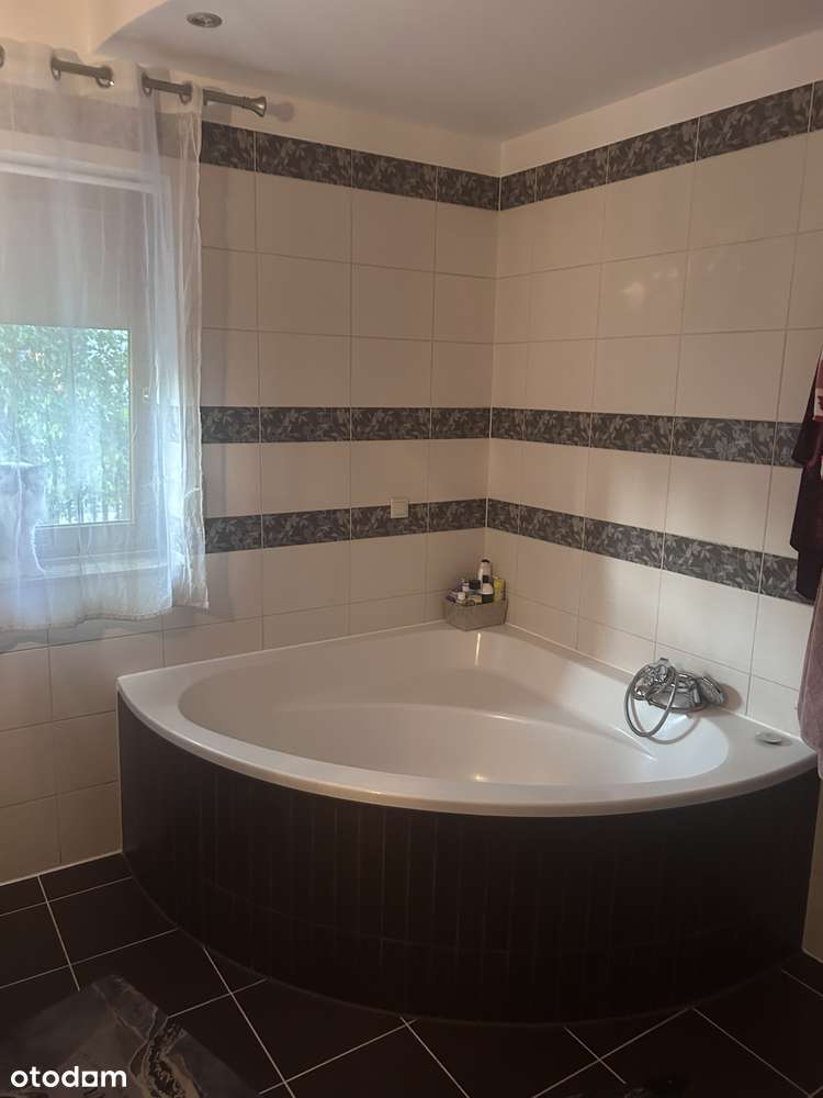 Pietrzykowice gmina Kąty Wrocławskie wolnostojący 2010 rok-9