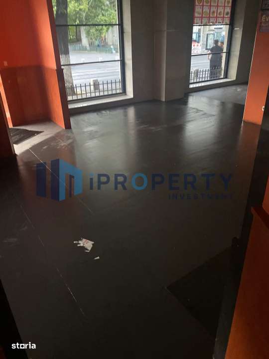 Rond Regina Maria | Spatiu Comercial 200mp | Vitrina | Vad - Imagine principală: 4/6