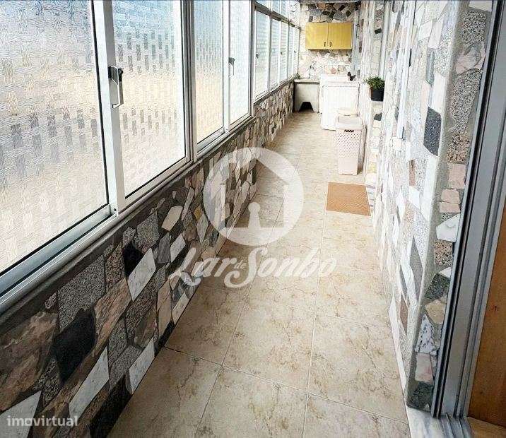 Apartamento T3, situado em Ermesinde  Espaçoso, luminoso e com loca...-19