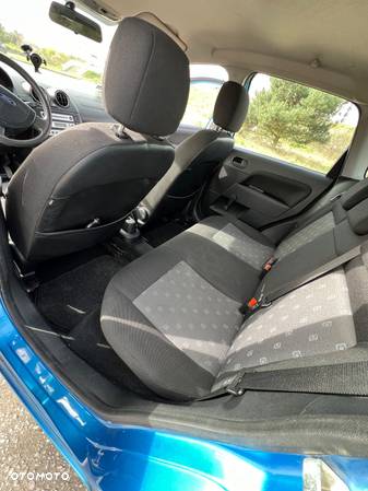 Ford Fiesta 1.4 Ambiente - 15