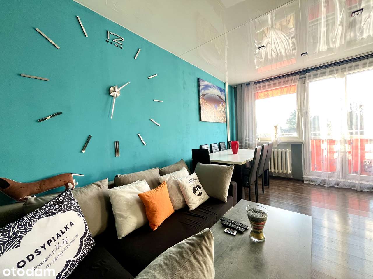 Trzypokojowe mieszkanie z balkonem i ogrzewaniem miejskim!-2