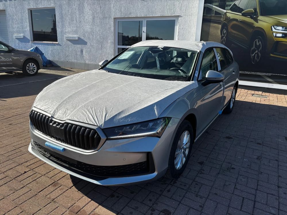 SKODA SUPERB Superb Combi Essence 1,5 TSI m-HEV 150 KM 7-biegowa DSG
