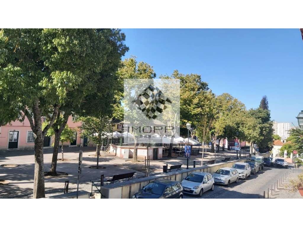 Moradia T2 +2 no centro histórico de Carnide-22