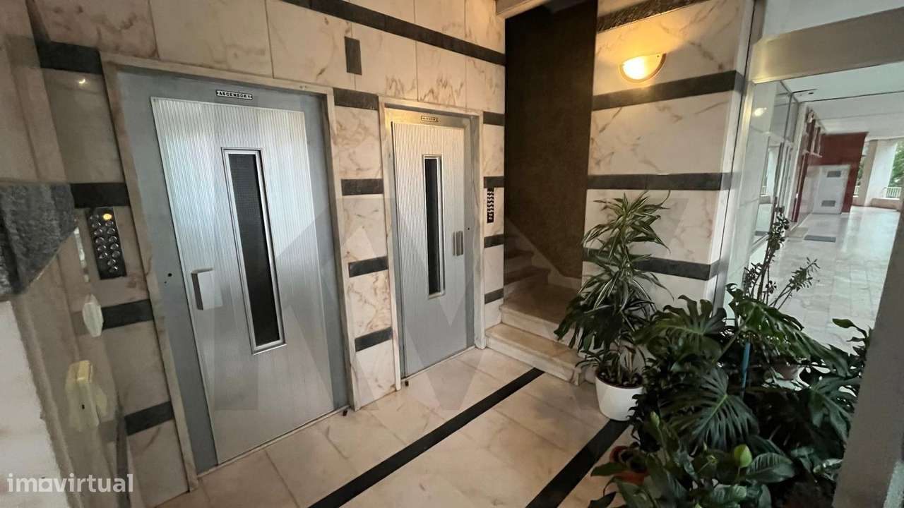 Apartamento T2 com 124 m2 e garagem — São Domingos de Benfica | Pode s - Grande imagem: 3/53