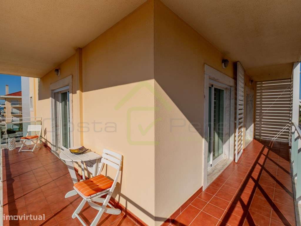 Apartamento T2 no Centro com boas áreas e excelente localização-10