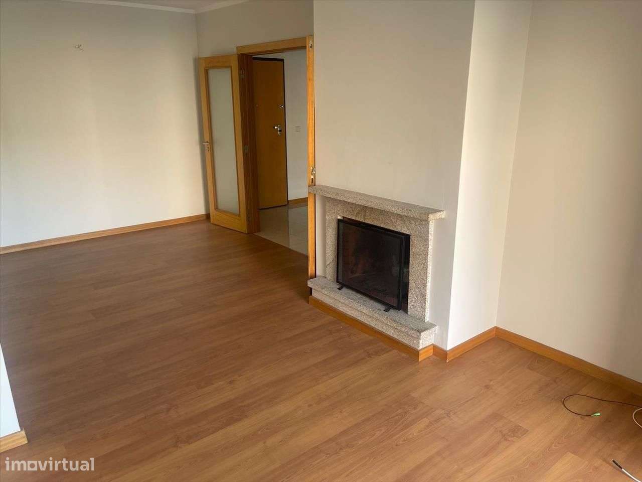 Apartamento T2 com garagem | Canelas - Grande imagem: 5/19