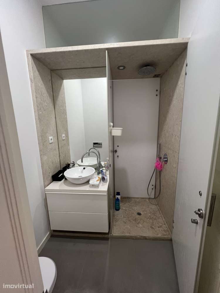 Apartamento T2+1 junto à Gulbenkian-18