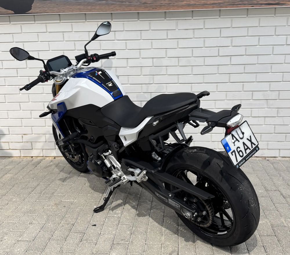 BMW F 900 R