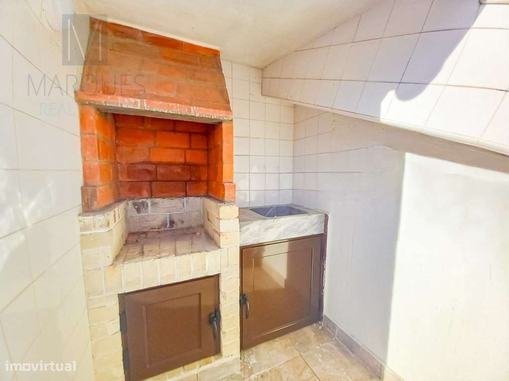 Apartamento T3 Duplex com garagem na Costa de Caparica-23