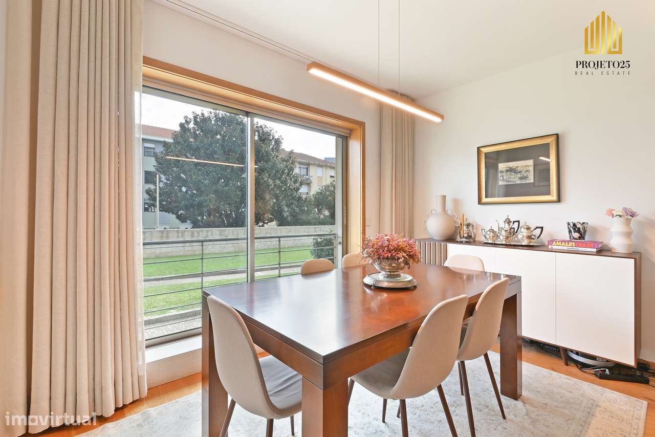 T2 Com Terraço Privativo em Condº Fechado com Piscina Coberta e Jardim-10