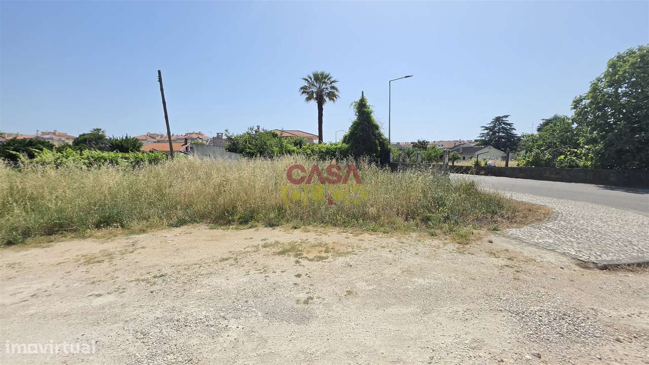 Terreno Para Construção T3 Venda em Nossa Senhora de Fátima,Entroncame-35