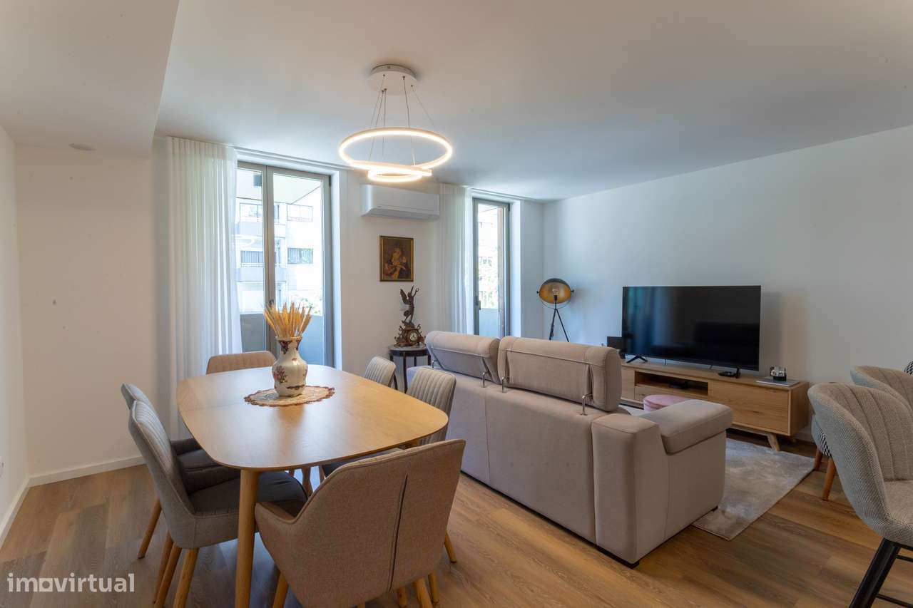 Apartamento T2 de construção recente junto ao El Corte Inglés em Gaia-6
