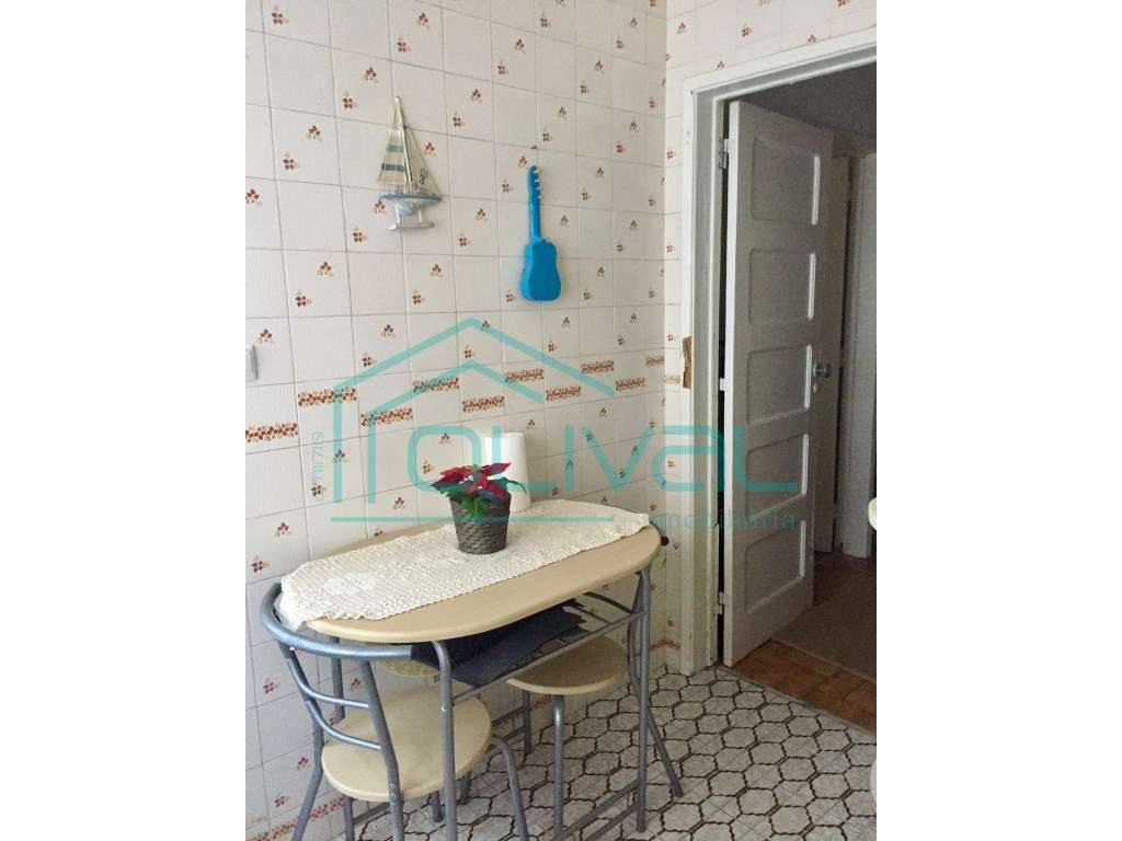 Centro de Alverca apartamento T1 com quintal-4