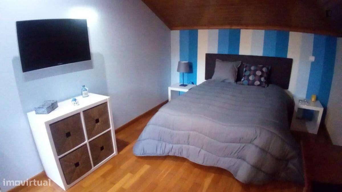 Quarto - localizado em Lisbon - Grande imagem: 4/12