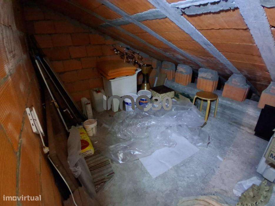 Apartamento T2 em renovação Rio Tinto-9