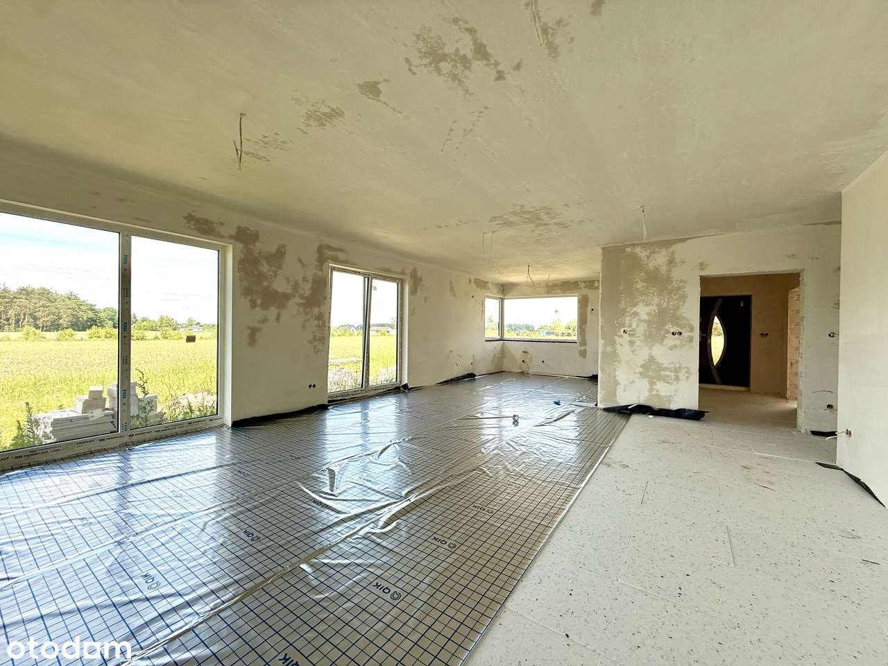 Nowy dom w stanie deweloperskim w Stoku Lackim na działce 1027m2-10