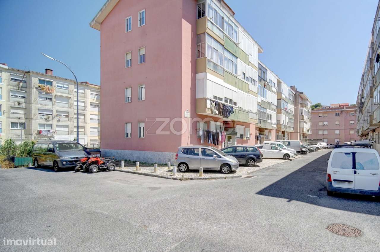 T2 Remodelado, Pronto a Habitar na Mina de Água – Amadora-16