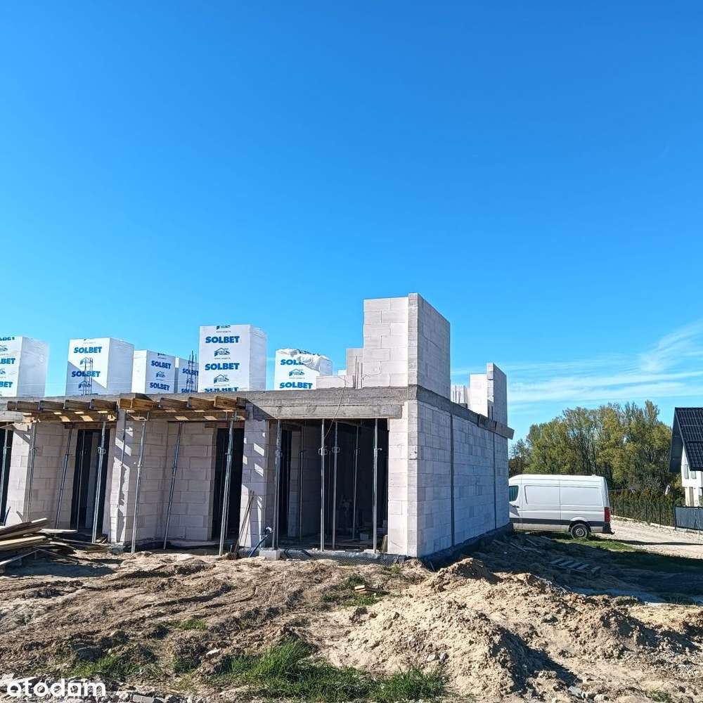 Nowe osiedle domów - zabudowa szeregowa, garaż, og
