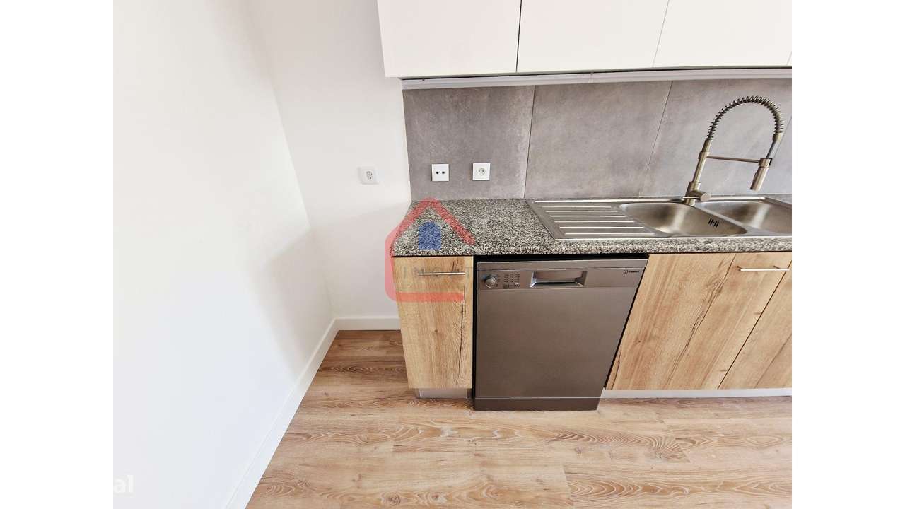 Apartamento T3 em Benfica-34