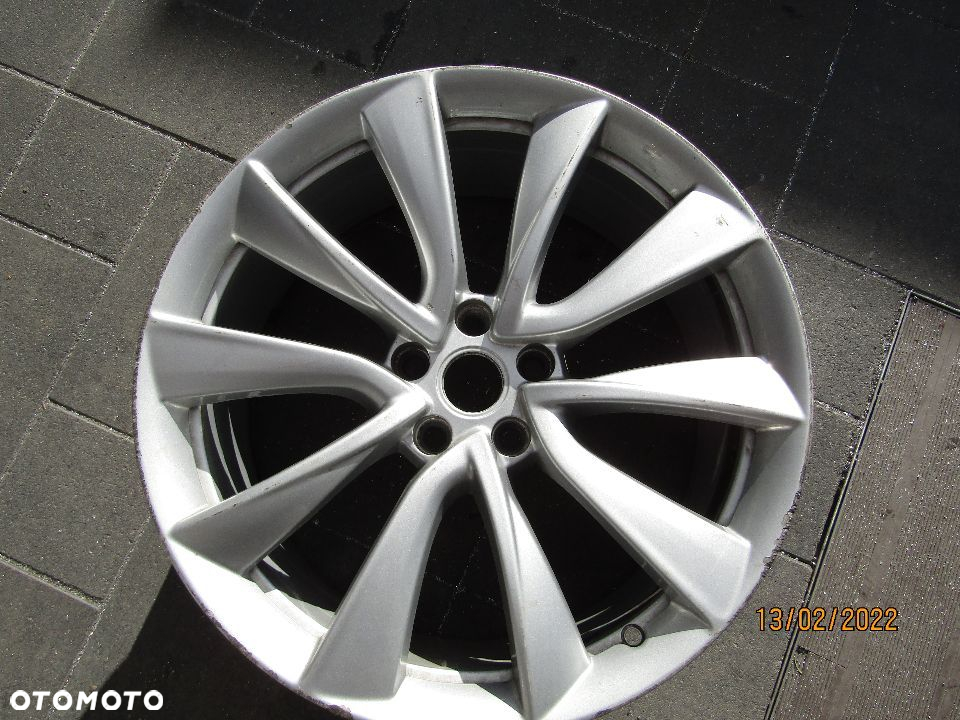 FELGA TESLA 3 PERFORMANCE  5X114,3 8,5X20 ET 35 ŚRODEK 64,1 MM  ORYGINAŁ Nr.1044227-00-D - 3