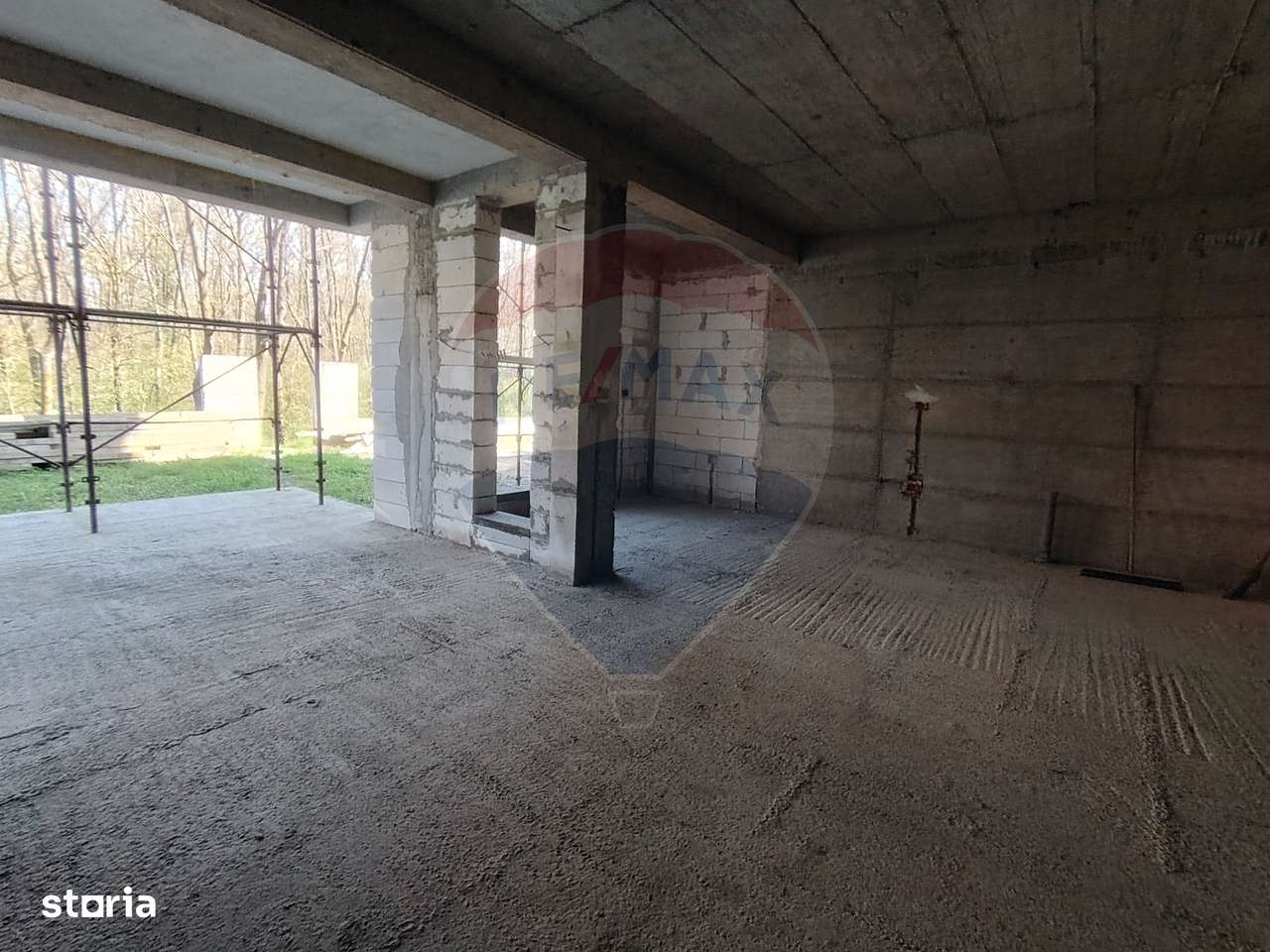 Apartament cu 3 camere CRANGUL PETRESTI.-4