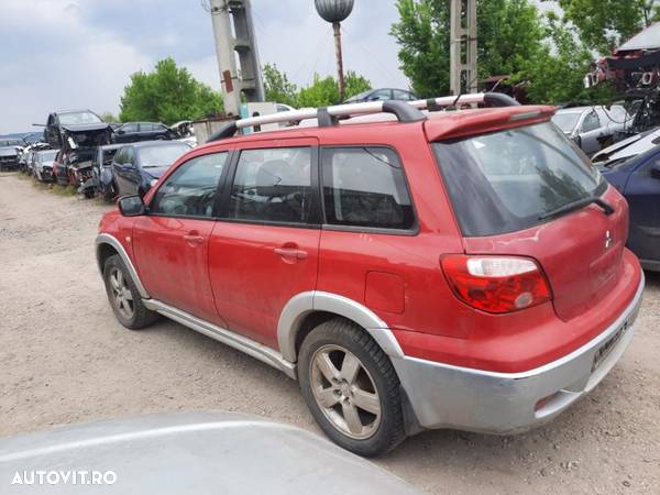 Dezmembrez Mitsubishi Outlander - 4