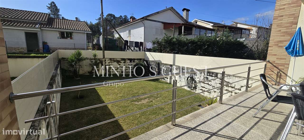 Moradia V3 c/ 1 Suite Closet, Mobilada e Equipada pronta a Habitar c/-10