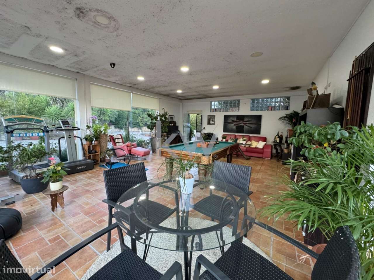 Exclusiva quinta de 1 hectare com casa térrea e excelentes infraestrut - Grande imagem: 2/23