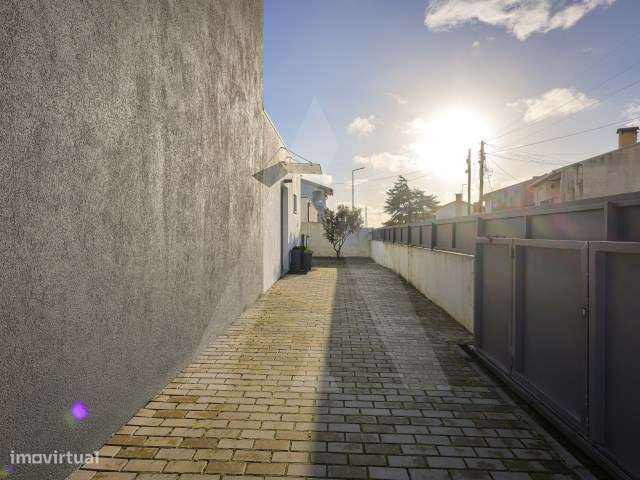 Moradia T2 isolada localizada em São Bernardo! - Grande imagem: 4/40