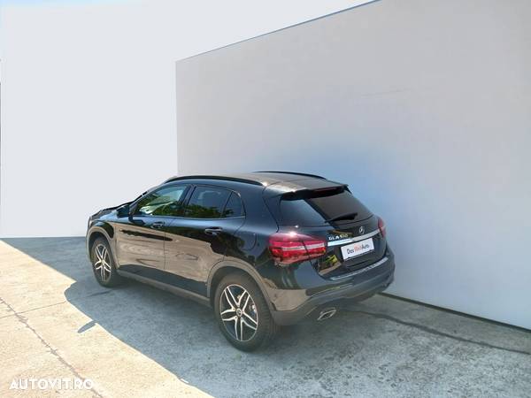 Mercedes-Benz GLA 180 7G-DCT Style - 3