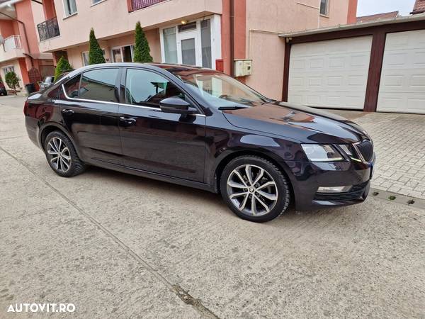 Skoda Octavia 2.0 TDI ELEGANCE DSG - 17