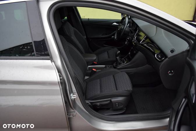 Opel Astra V 1.4 T Elite - 16